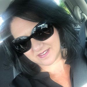 Meet your Posher, Regina